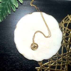 Stellar 18k gold plated compass necklace🌙